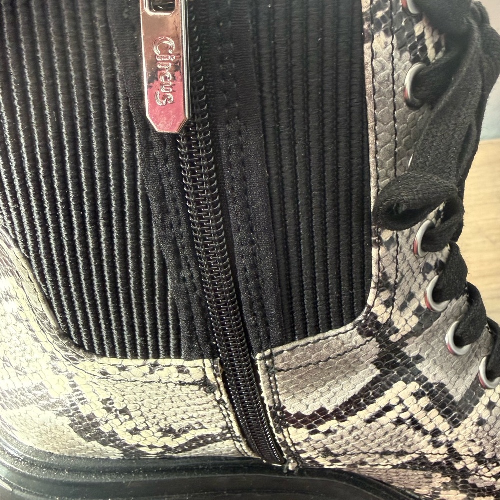 Circus by Sam Edelman Black and Gray Python Snake… - image 7